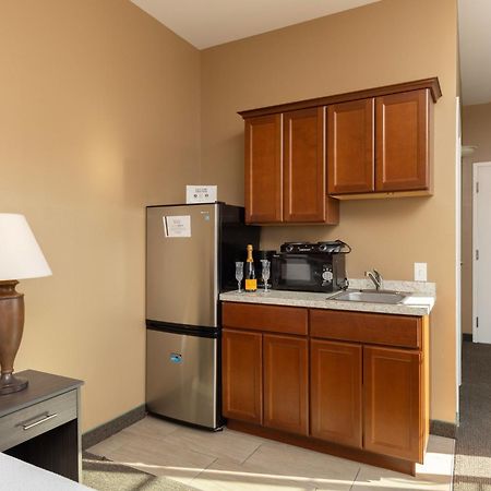 Brinton Suites Вест-Честер Екстер'єр фото